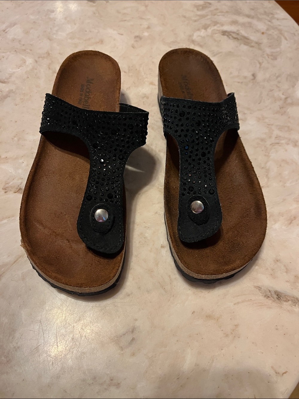 Modabella Black Rhinestone Toe‑Post Leather Sandals